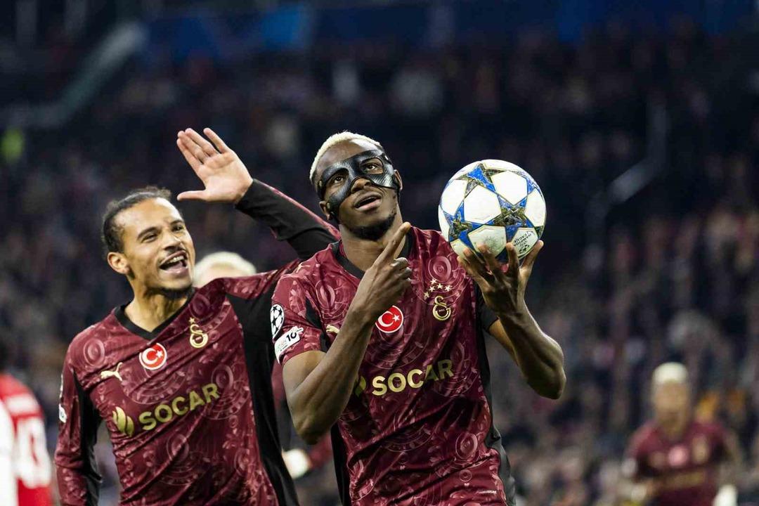 Ajax'ın Şampiyonlar Ligi galibiyeti sonrası Okan Buruk'tan açıklama! İlk 8'e girme hedefini açıkladı! Osimhen'in sözleri trend konu haline geldi 5