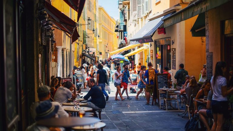 Selfie cezaları ve havlu kuralı: Avrupa’da 2023’te turistlere yönelik en tuhaf yasaklar