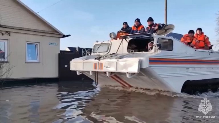 Rusya ve Kazakistan’daki sel nedeniyle 50 binden fazla kişi tahliye edildi