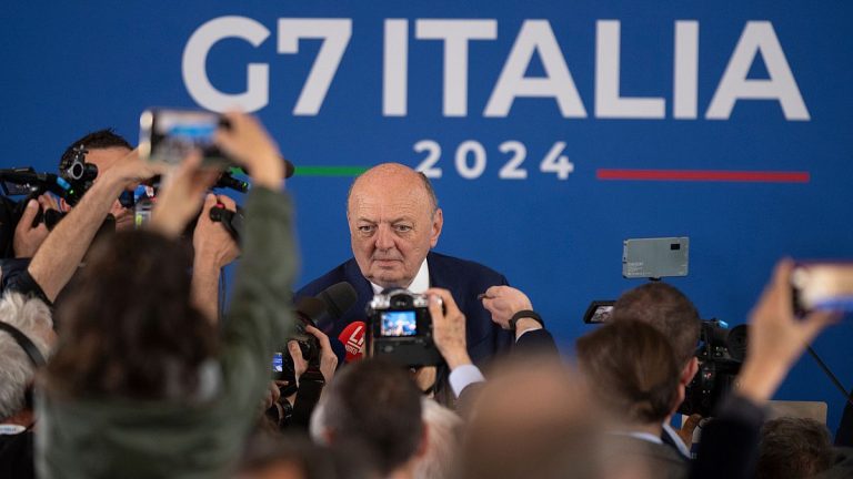 G7: Kömür yakıtlı elektrik üretimi 2030'ların ortalarına kadar aşamalı olarak durdurulacak