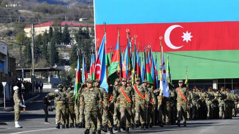 Aliyev: Dağlık Karabağ'a yeniden yerleşim Eylül ayında başlayacak