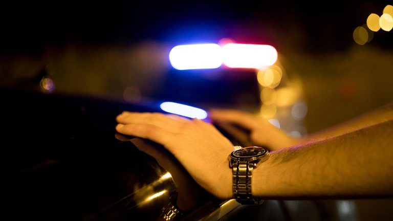 Balıkesir'de uyuşturucu taşıyan 2 şüpheli tutuklandı