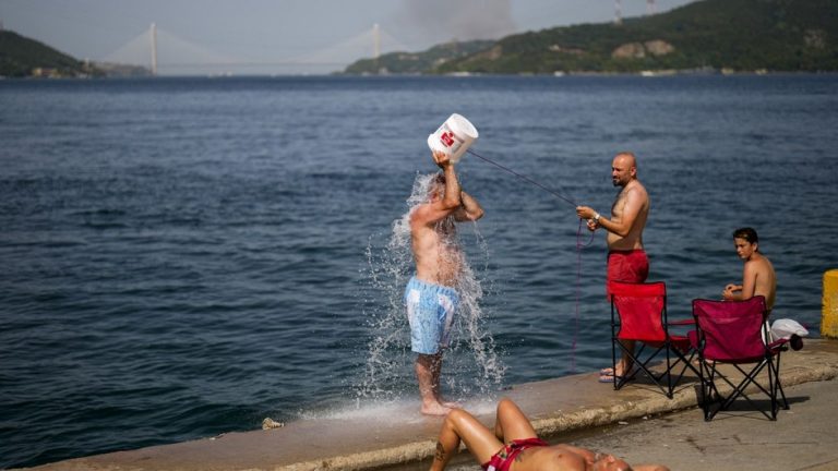 Sıcak hava dalgası Türkiye'yi vurdu