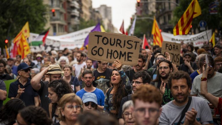Barselona'da Airbnb'nin sonu: Bu turizm sektörü için ne anlama geliyor?