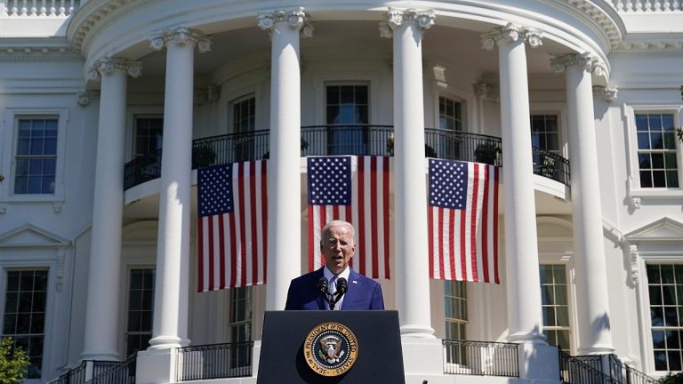 Biden'ın ABD başkanlık yarışından çekilmesi Beyaz Saray'ı şaşırttı: 'Tweet'lerden öğrendik'