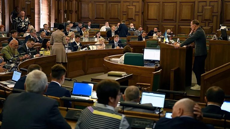 Letonya Cumhurbaşkanı, İstanbul Sözleşmesi’nden çekilme kararını Meclis’e geri gönderdi