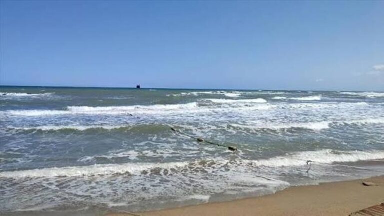 Karadeniz Bölgesinde 4 İl İçin Denize Giriş Yasaklandı