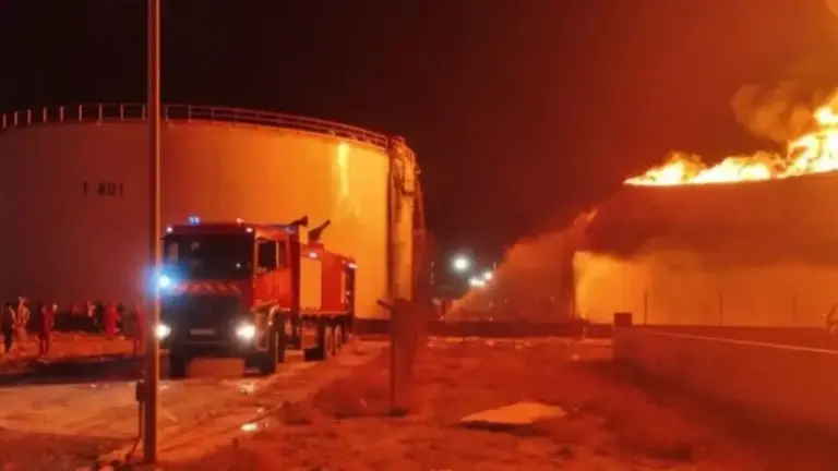 Libya’da ardı ardına saldırılar: Zaviye rafinerisi hedef alındı, Hafter’in istihbarat başkanı öldürüldü