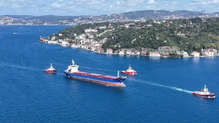 İstanbul Boğazı’nda Güvenlik Önlemleri Alındı: Rusya’da İHA Saldırısına Uğrayan STAR 2 Gemisinin Geçişi Mümkün Oldu
